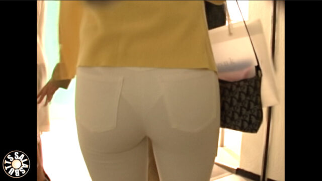 Vラインもろ透けっ！？　白ピタパン