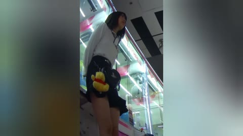 激カワ美少女風女子のモロ見えP逆さ撮り