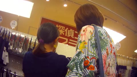【三人分】私服ロリパンチラ逆さ撮り06