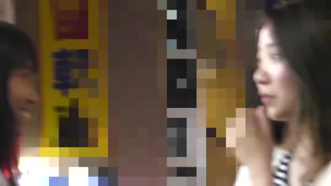 ［ライブハウス痴漢］お姉さん系おっかけ2人組×尻肉マ◎カスまみれでマジ濡れ［1人目］