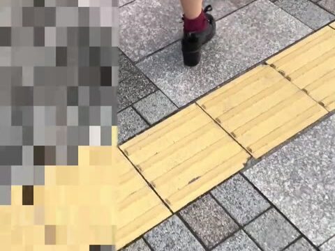 【若い娘のパンチラ】フロントまで高画質で！