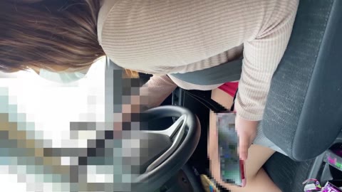 四国在住シングルマザー 本物自宅にお邪魔して生中SEX＆手コキぶっかけ
