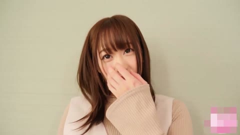 仰天 美しすぎるハメ撮りモデル アイドルの中でセンタークラスか。中出し。精液たらり