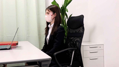 新入社員のエロすぎる見せつけ！パンツ見せつけ→美乳揉み→色んなポーズでえっちな誘惑【パンチラ/おっぱい】