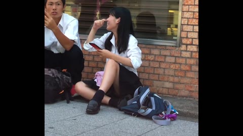 パンチラの楽園（１億年に１人の美少女が純白パンティ編）