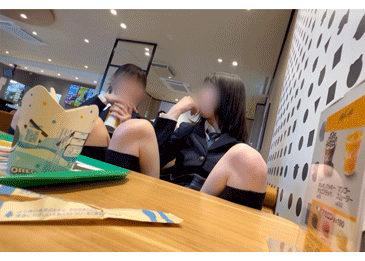 【パン撮記⑥】(長尺！)１０代放課後カフェ話！机下の大開帳おぱんつちゃん！