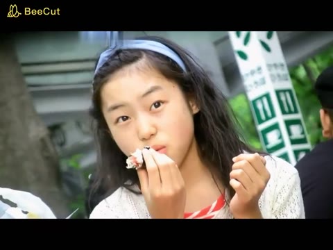 芸能事務所に所属しているレベルの美少女がパンモロ！！