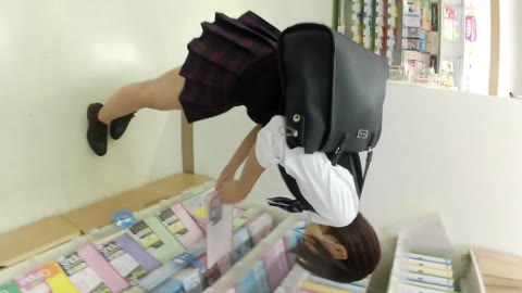 【17分超】美脚な眼鏡っ子J様追撃