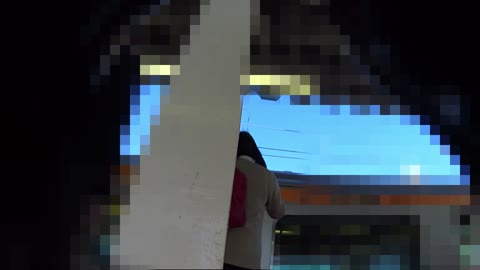 顔出し逆さ制服ギャルパンチラ 103