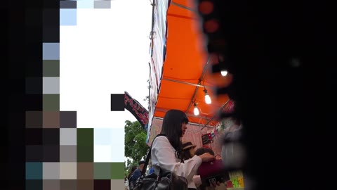 お祭りに居たバカみたいに可愛い制服JKパンチラ！！！