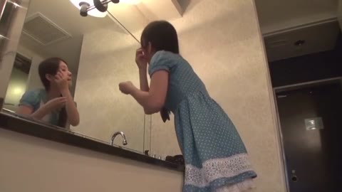 【無】水玉ワンピの美少女に中出し