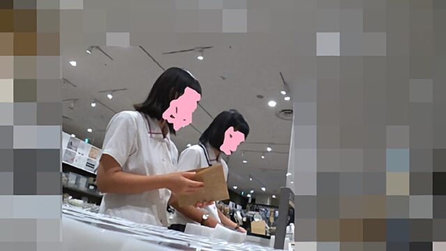 純白生P!!制服JKの2人組を逆さ撮り。顔出し。短編。 [9MB]