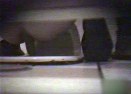お母さんと一緒に!和式トイレ極太うんこ大便ぶっといウンチ排便とおしっこ小便７人分8mm手撮り撮り