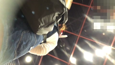 ハロウィンイベントに潜入 コスプレイヤーを盗撮①