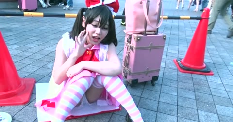 ローアングルコスプレイヤー676