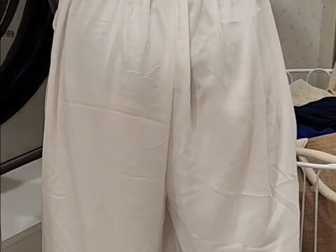【透け透けワイドパンツ】コインランドリーでパンティー透け