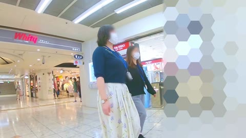 No.747ブルルンと激揺れ巨乳で周囲の乳フェチに見せつける潜在的ド変態OLさん