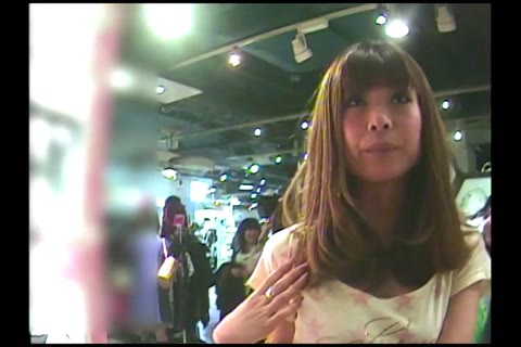 07 店員パンチラ　エロいレースパンツ