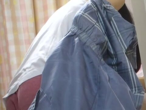 19歳の炉裏大学生、見た目と裸のギャップが！スレンダー巨乳の剛毛はア◯ル・割れ目・オ◯ンコ全部見せ！