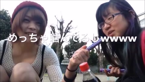 売れないユーチューバーの胸チラ揺れ