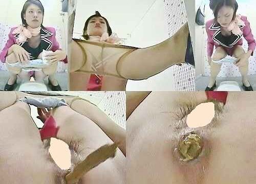 美人バスガイドトイレ盗撮　便器内からマ〇コ丸見え②