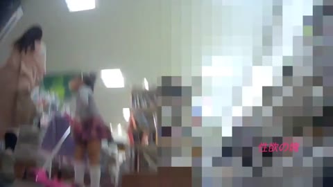 ロ●逆さ(活発な女の子の白パ〇ツ)