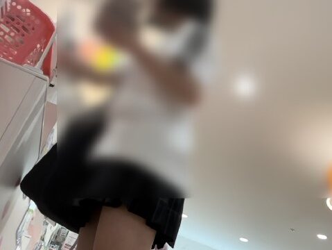 JKお宝＃37 小柄JKのピンクパンツ