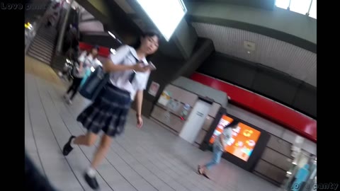学生のお買い物に密着してたらおぱんつに出会った