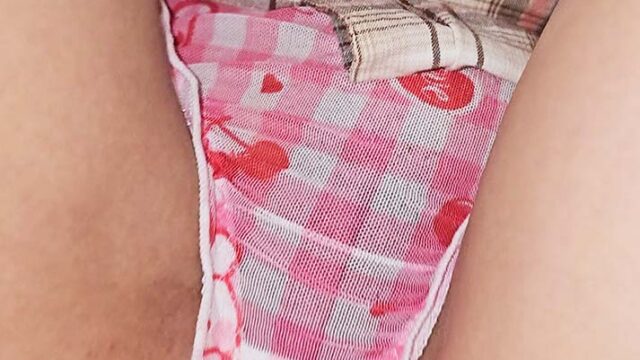 【再販】スカート内をのぞくとめっちゃ可愛いパンツを履いてたこ