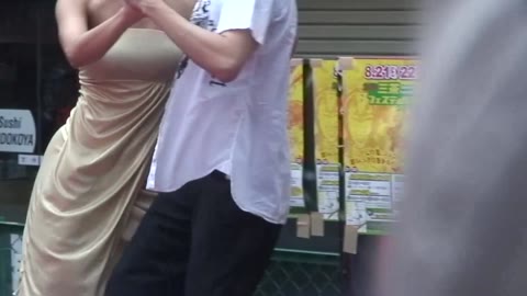 【フェチ動画】エレクト必至のお宝！太ももハイキックでふくらみ股間のパンティがあらわ！魅惑のチラリズム！美女による情熱のアルゼンチ