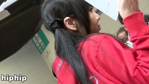 某有名人気コスプレイヤーがカーイベントでスカートの中にカメラ入れられて泣かされちゃいました