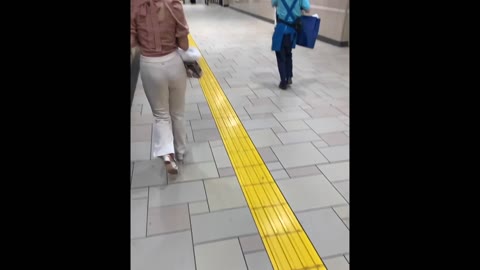 【2名・あ〜、デカ尻でハチ切れそうだな〜】