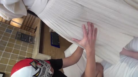 色白スレンダーはじめてのドキドキ中出し22歳