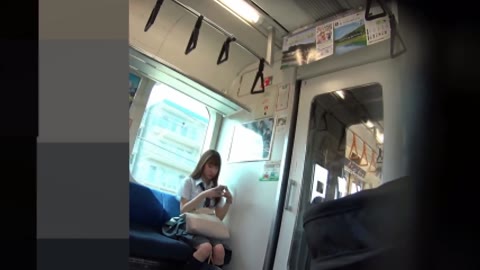 パンチラ小人目線☆☆（pa-to275)［電車編]【JK逆さ撮り】