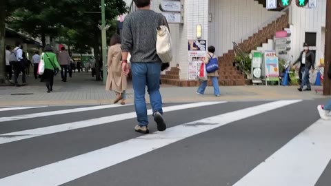 ムチムチ　パン線　透け　くい込み　街　パンティーライン