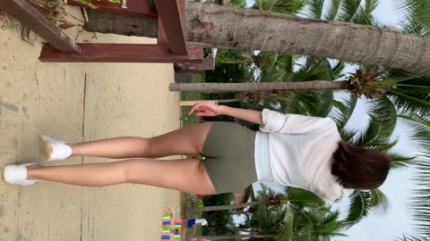 美尻エロ尻緑ピタパンのお姉さんのセクシーHIP