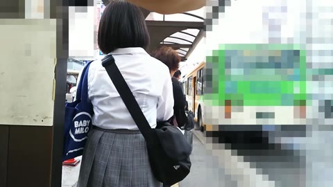 ２カメでスカートめくり撮り(制服編)