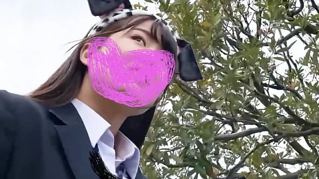 #16 夢の国@ダブルパンチラの仲良しJK。交互に見えるPに興奮して声かけ [1.1GB]