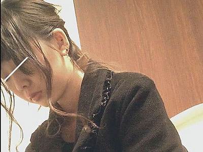 制服ありカメラ前おマ●コ全開　全4名　【複眼洗面所盗撮】