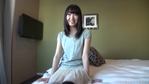 スレンダー美乳の24歳フリーターが押し寄せる快感に何度も潮を吹いて喘ぎまくる