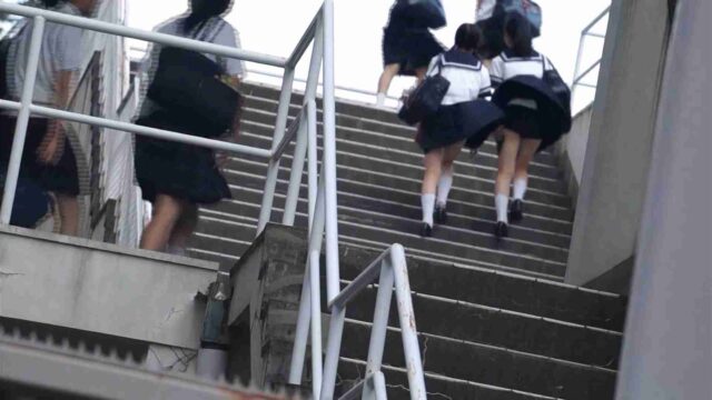 【再販】神風がJK達のスカートをめくりまくり！！！