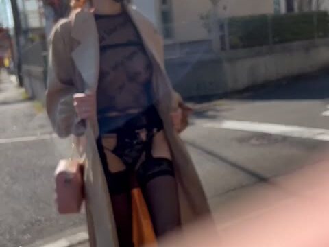 （顔モ無し）スタイル抜群美形お姉さんの露出散歩☆