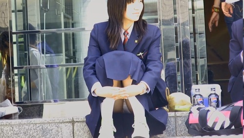 制服女子高生　ピンクフラワー柄望遠盗撮