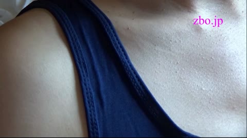 『水着コスプレで乳首のポッチリ』興奮しているのかな