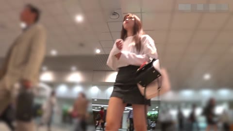 私服お姉さん#20 韓流ファッションの美人さんの無防備生パンチラ！