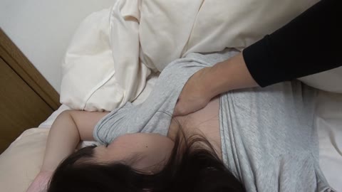 [Vacation Rental Prank] A teenage high school girl—an aspiring actress who once appeared in a drama as a child actor in Hokkaido (and had come to Tokyo to watch a play)—was groped while she slept and had semen ejaculated on her