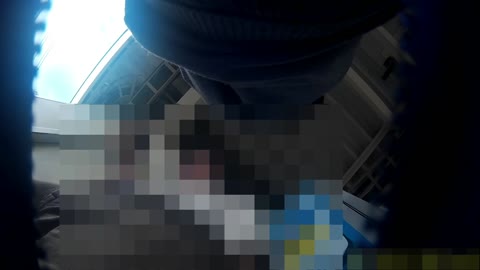 ノーパンで電車待ちをする学生さんを逆さ撮りと痴漢とその他諸々