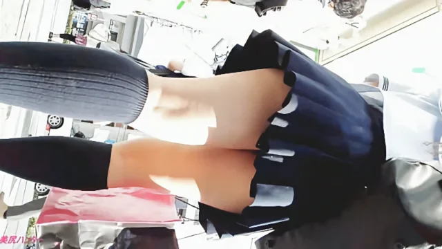 ミニスカちら見えむっちり太ももプルプル再版20分!超まとちら見え歩行その3 ファイナル+α [2.9GB]