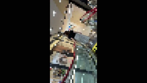 [乗車記録176]ボロンとブラから溢れた茶髪ロングのスラパイ爆乳