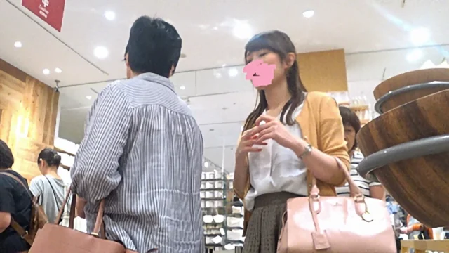 <FHD>美人。綺麗なお姉さん好きお勧め。逆さ撮り。ドット柄。パンチラ。顔出し。<no.55> [228MB]
